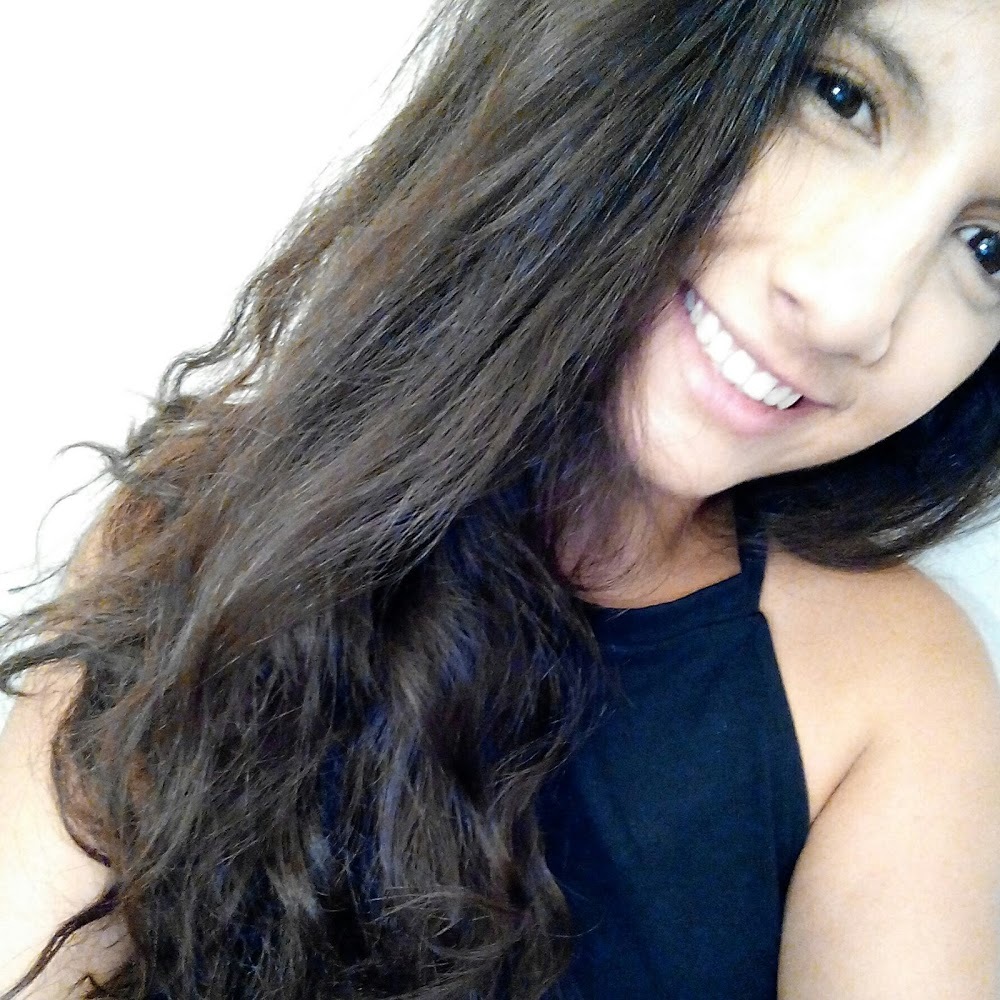 Meet your Posher, Emi